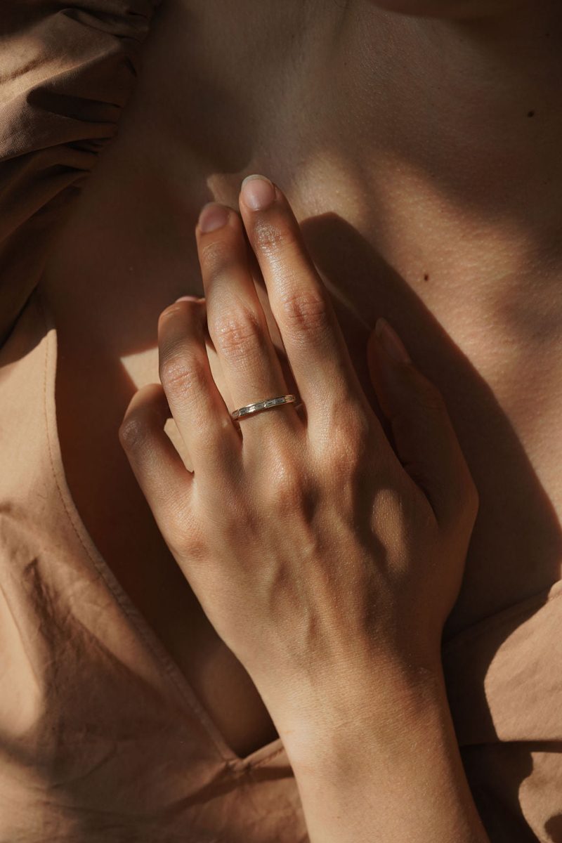 14K Gold Baguette Diamond Band — detail